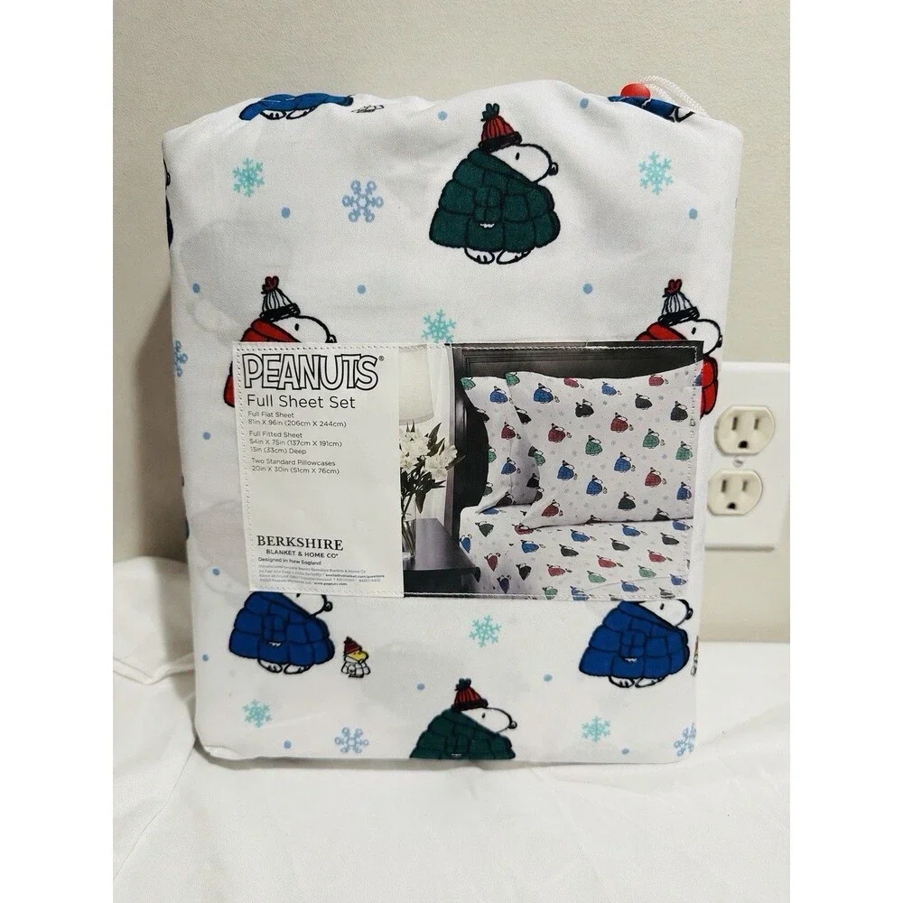 Peanuts Full Sheet Set Snoopy & Wood Stock Puffer Jackets Christmas NEW